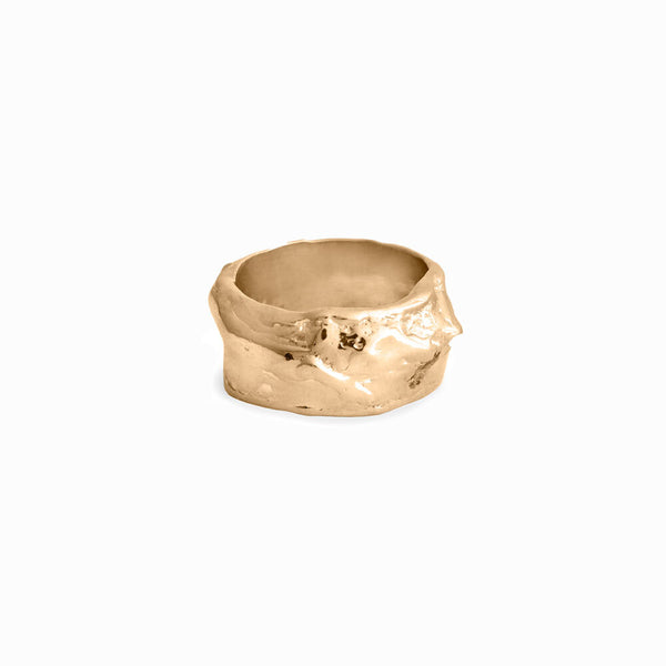 Elke Van Dyke Design image of the Thin Waterfall Ring in Gold side view