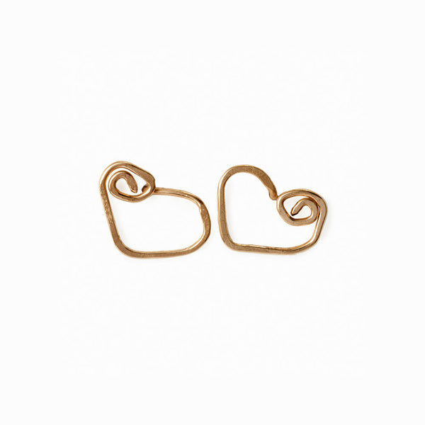 Gold Heart Stud Earrings by Elke Van Dyke – handcrafted 14k gold with minimalist sculptural design and symbolic elegance.