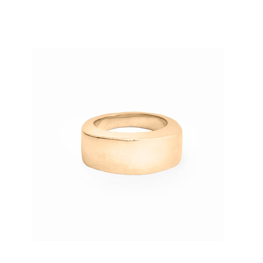 Elke Van Dyke Design Gold Solid Barrel Ring laying flat